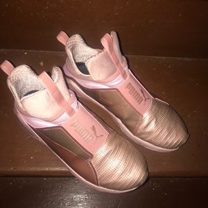 Pink pumas